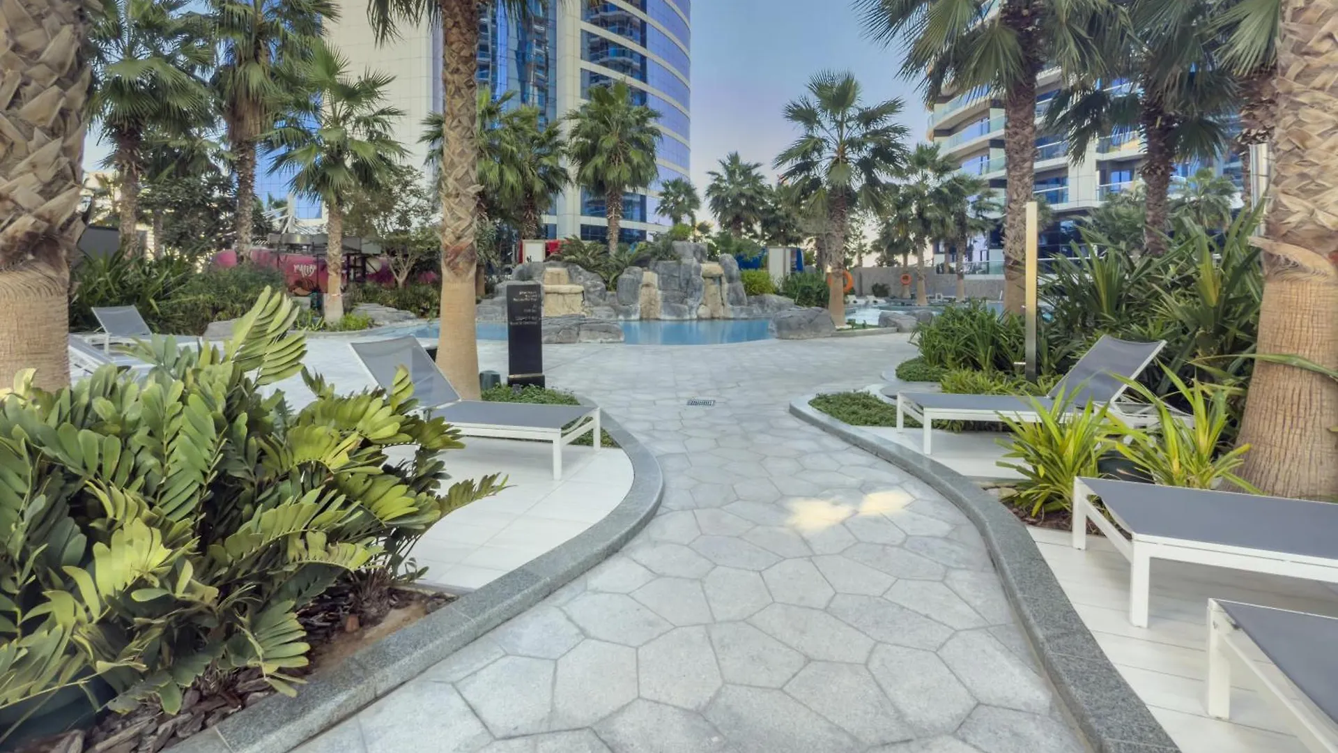 Damac 2Br With Pool & Gym At Business Bay Appartement Dubai