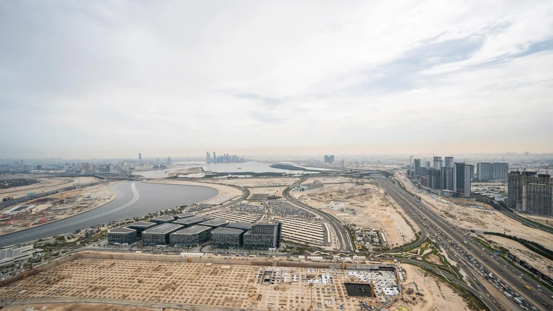 Damac 2Br With Pool & Gym At Business Bay Apartment Dubai