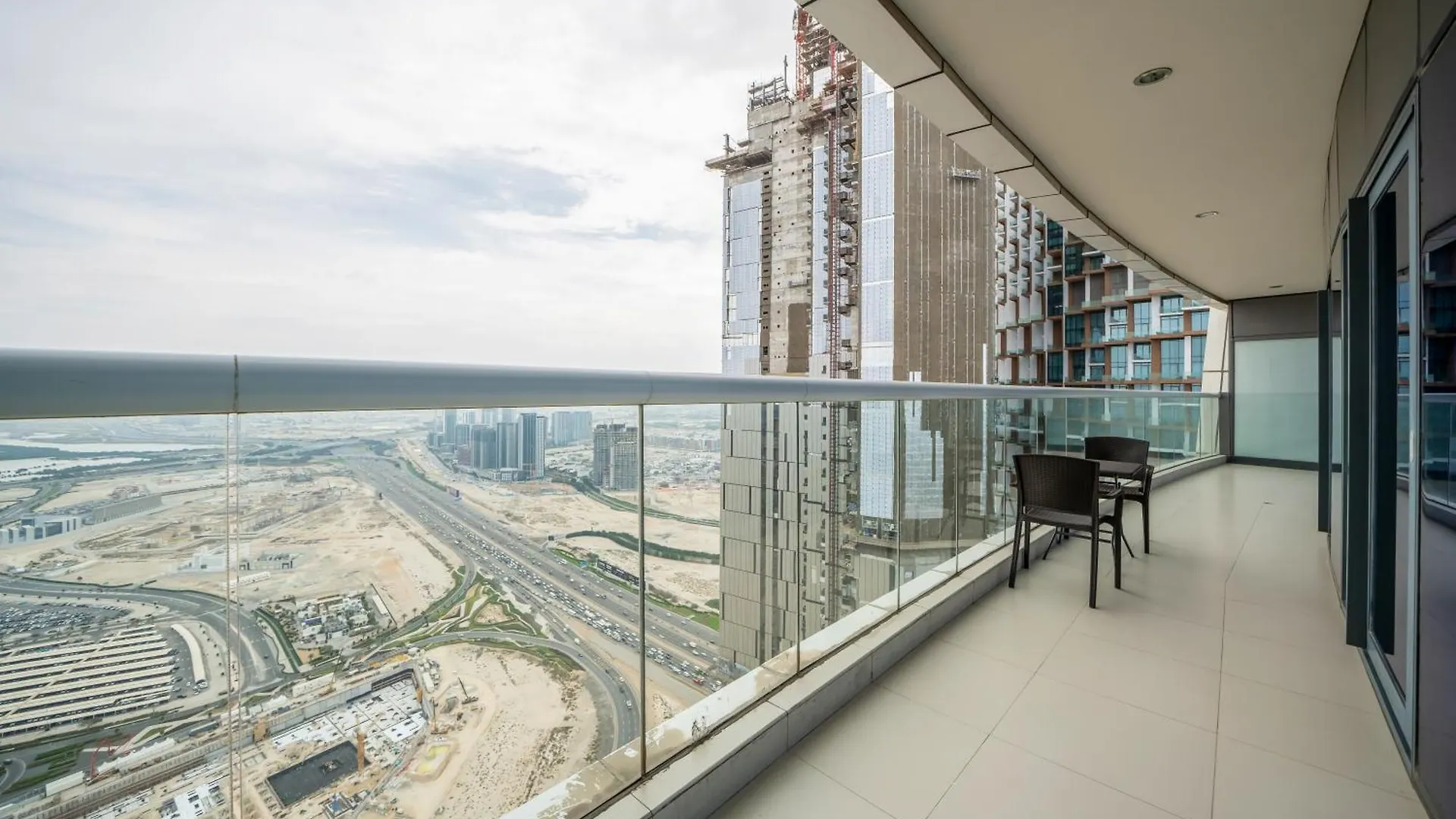 Damac 2Br With Pool & Gym At Business Bay Appartement Dubai