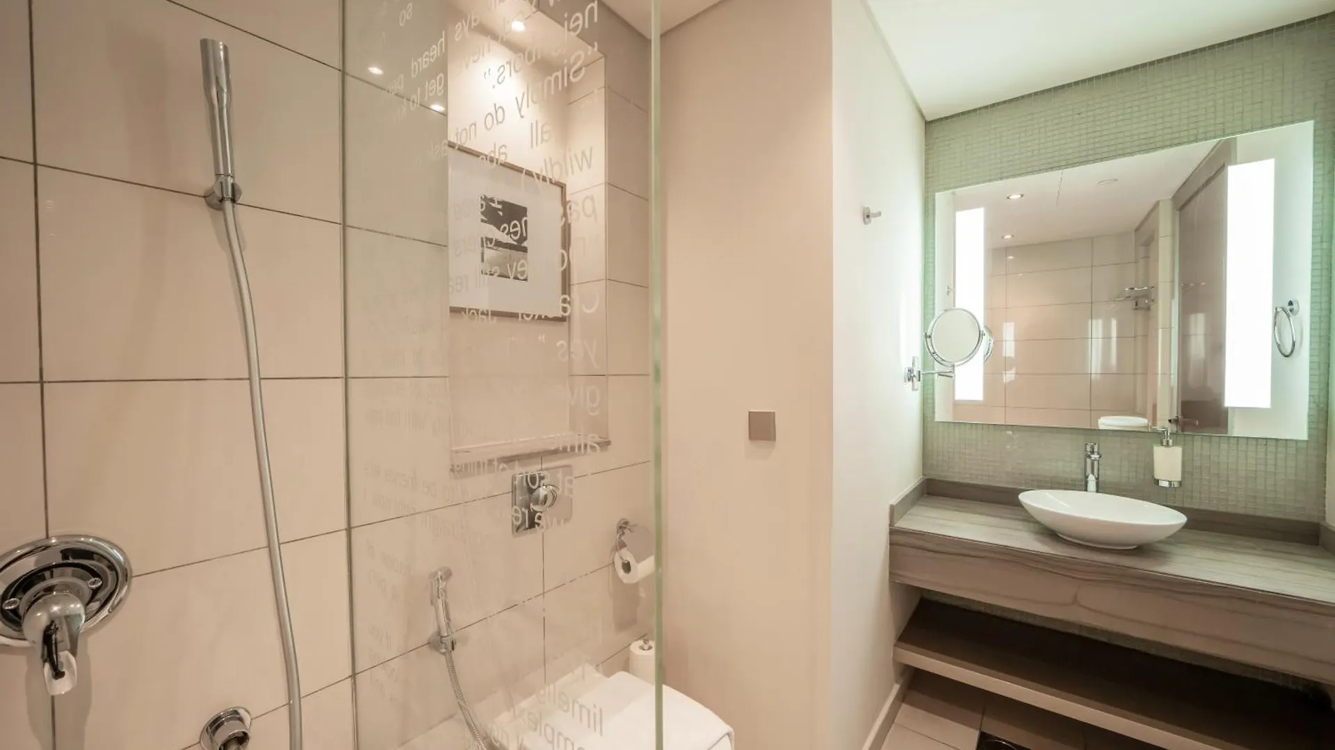 Damac 2Br With Pool & Gym At Business Bay Appartement Dubai 0*,